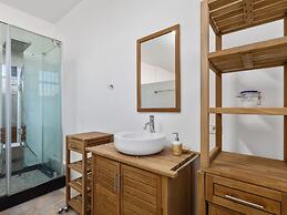 Belvilla by OYO Pool Villa Torre San Giovanni