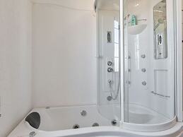 Belvilla by OYO Pool Villa Torre San Giovanni