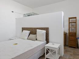 Belvilla by OYO Pool Villa Torre San Giovanni