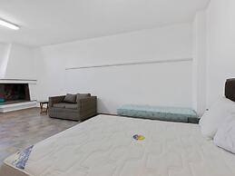 Belvilla by OYO Pool Villa Torre San Giovanni