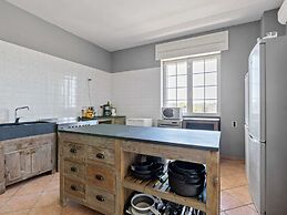 Belvilla by OYO Pool Villa Torre San Giovanni