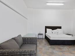 Belvilla by OYO Pool Villa Torre San Giovanni