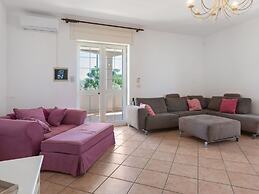 Belvilla by OYO Pool Villa Torre San Giovanni