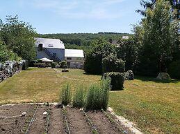 Lovely Cottage in Vierves-sur-viroin With Garden and Terrace