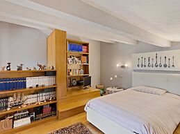 Belvilla by OYO Plush Holiday Home With Garden