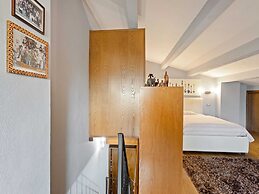 Belvilla by OYO Plush Holiday Home With Garden