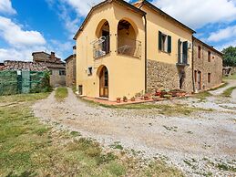 Belvilla by OYO Plush Holiday Home With Garden