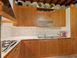 Belvilla by OYO Plush Holiday Home With Garden
