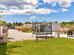 Garden-view Holiday Home in Banjole near Beach & Boat Excursions