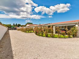 Garden-view Holiday Home in Banjole near Beach & Boat Excursions