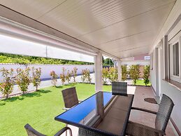 Garden-view Holiday Home in Banjole near Beach & Boat Excursions