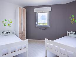 Lovely Apartment in Novalja near Sea Beach & Town Center