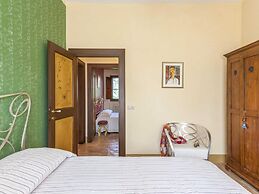 Lavish Home in Fermo With Pool