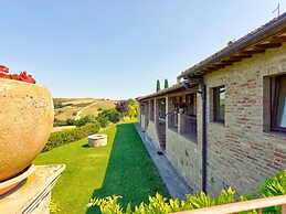 Belvilla by OYO Le Ginestre