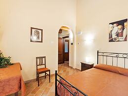 Villa in Belforte All'isauro With Pool