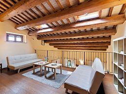 Villa in Belforte All'isauro With Pool