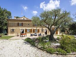 Belvilla by Oyo Villa Vanessa Coccinella