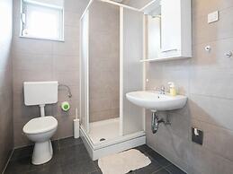 Scenic Apartment in Novalja near Trg Loža & Zrče Beach