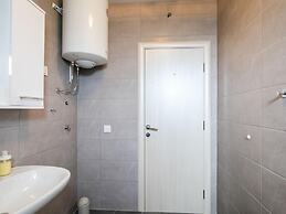 Scenic Apartment in Novalja near Trg Loža & Zrče Beach