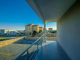 Scenic Apartment in Novalja near Trg Loža & Zrče Beach