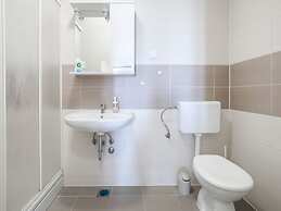 Scenic Apartment in Novalja near Trg Loža & Zrče Beach