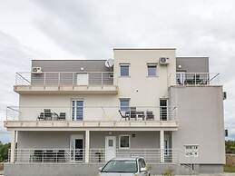 Scenic Apartment in Novalja near Trg Loža & Zrče Beach