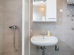 Scenic Apartment in Novalja near Trg Loža & Zrče Beach