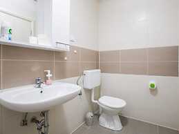 Scenic Apartment in Novalja near Trg Loža & Zrče Beach