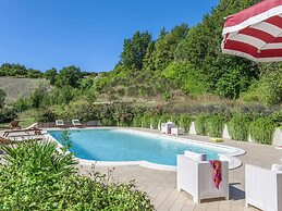 Belvilla by OYO Calfattore Duca Federico