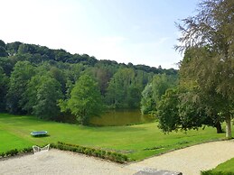 Castle in Vyle Et Tharoul With Garden