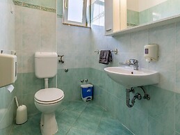 Inviting Apartment in Banjole near Veruda Lighthouse