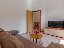 Inviting Apartment in Banjole near Veruda Lighthouse