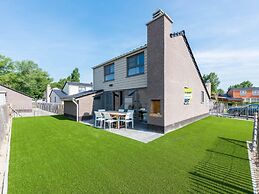 Classic Holiday Home in Westende With Terrace