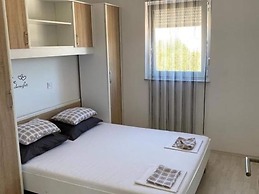 Apartment in Novalja With Parking