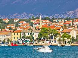 Apartment in Novalja With Parking