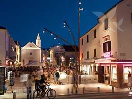 Apartment in Novalja With Parking