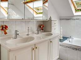 Holiday Home in Hamoir Filot With Pool