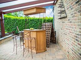 Holiday Home in Hamoir Filot With Pool