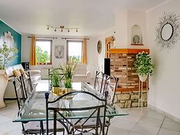 Holiday Home in Hamoir Filot With Pool