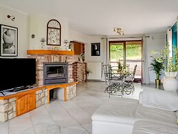 Holiday Home in Hamoir Filot With Pool