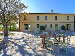 Belvilla by OYO Villa Fiorini