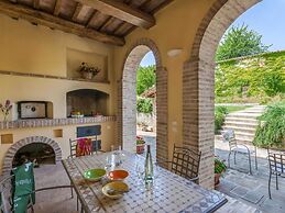 Belvilla by OYO Quaint Holiday Home With Pool