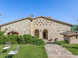 Belvilla by OYO Quaint Holiday Home With Pool