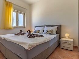 Pretty Apartment in Banjole near Sea Beach & Town Center