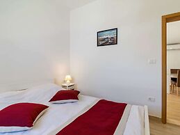 Stylish Holiday Home in Banjole With Swimming Pool