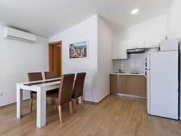 Stylish Holiday Home in Banjole With Swimming Pool