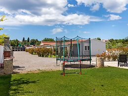 Stylish Holiday Home in Banjole With Swimming Pool