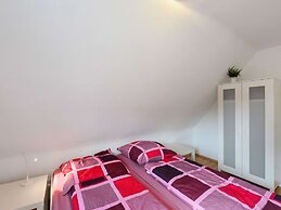 Well-kept Holiday Home With Terrace