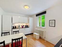 Well-kept Holiday Home With Terrace