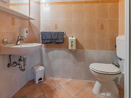 Delicate Apartment in Banjole near Beach Centinera